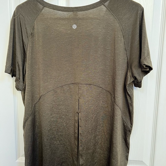 Lululemon active top size 10 - Picture 2 of 4